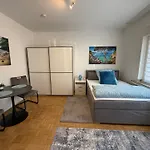 Aurelia Eg Zimmer In Ruhige Lage Mit Garten