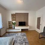 Aurelia Eg Zimmer In Ruhige Lage Mit Garten